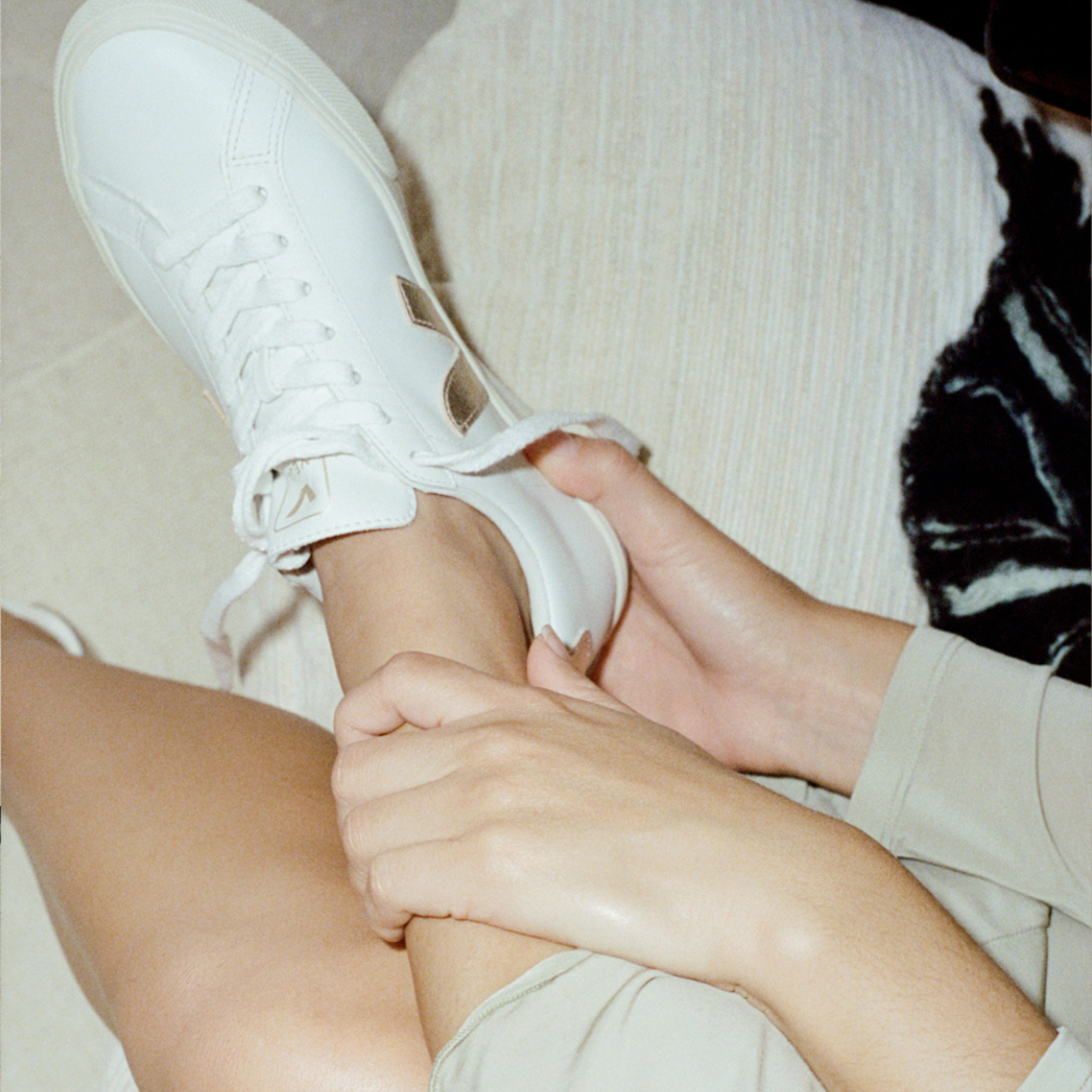 Womens VEJA Extra White/Platine Campo Trainers