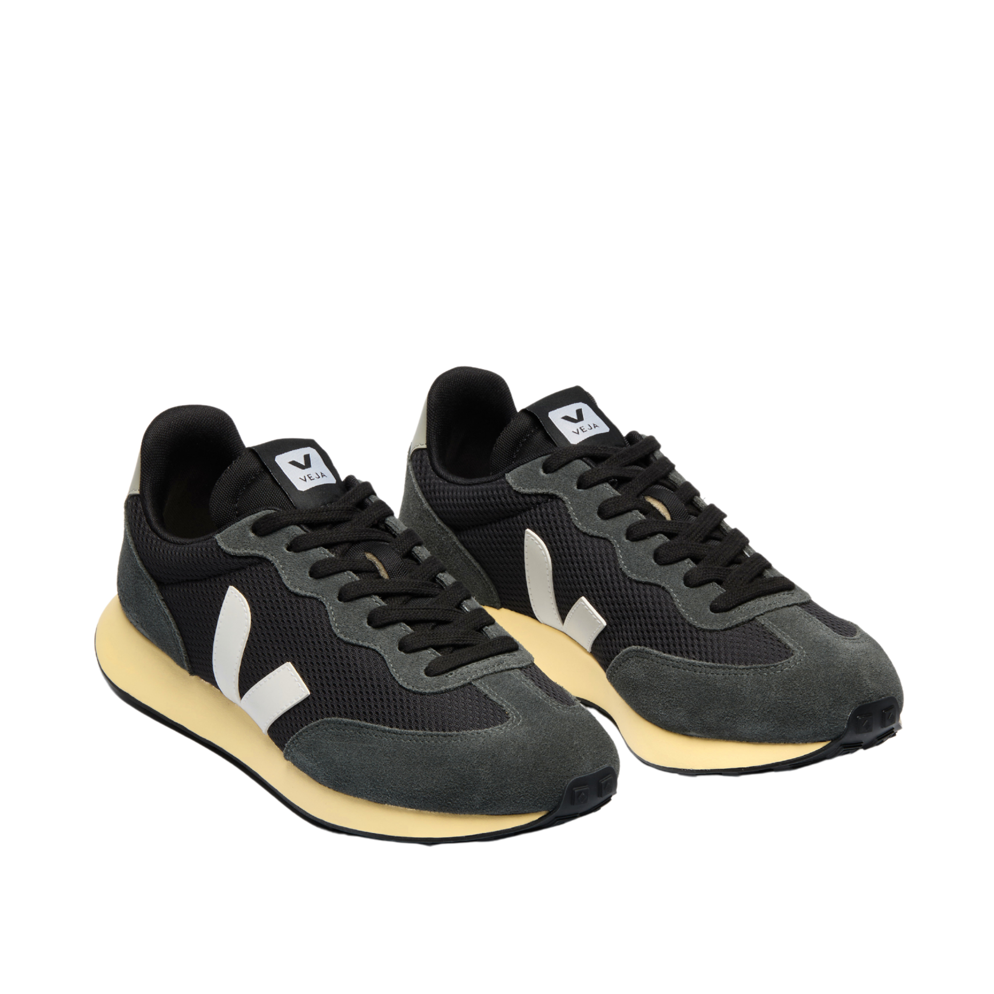 Mens VEJA Black/White Rio Branco II Trainers