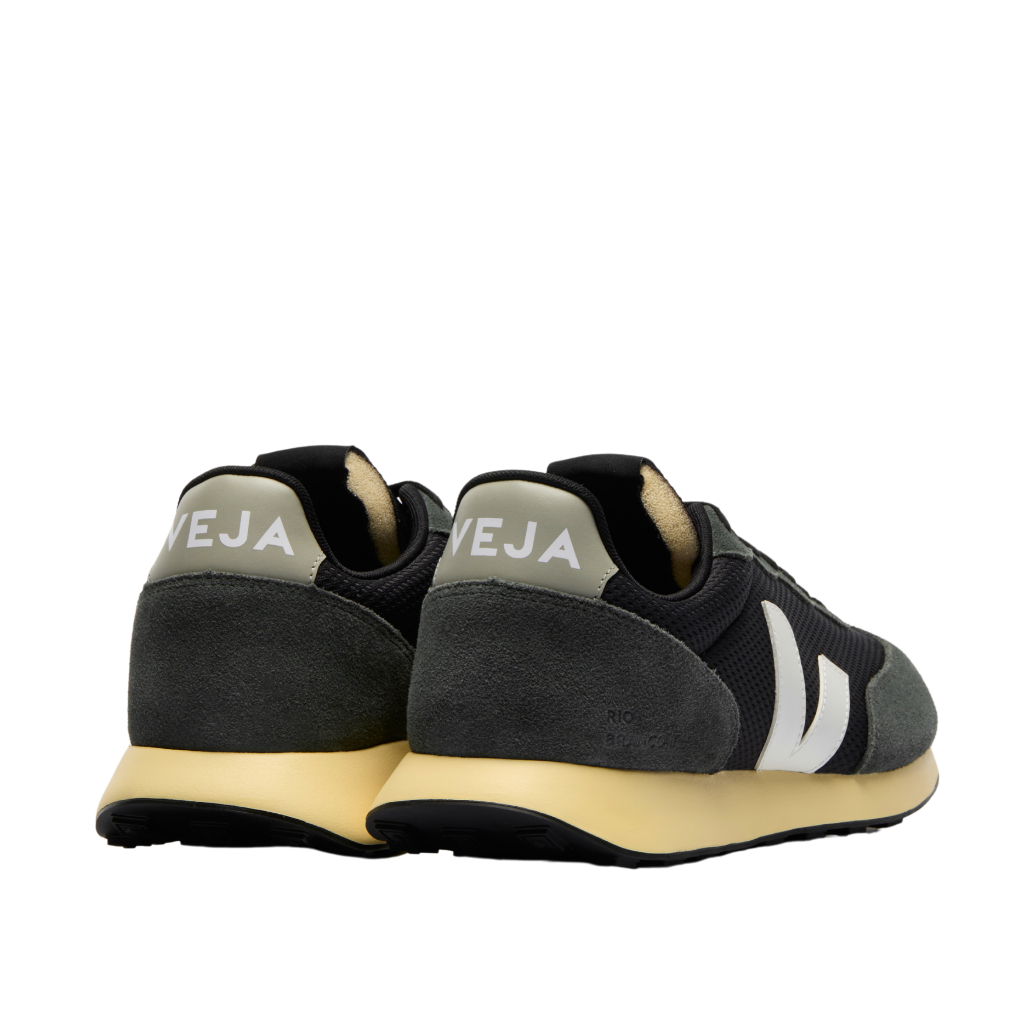 Mens VEJA Black/White Rio Branco II Trainers